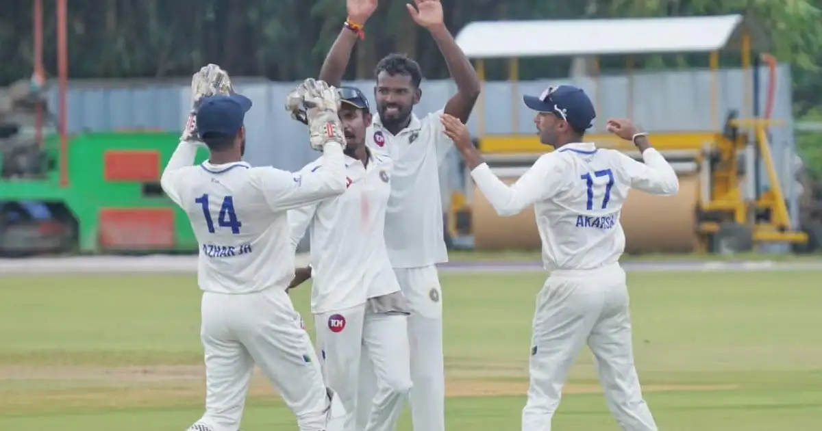 തീക്കാറ്റായി എം ഡി നിധീഷ്; സൗരാഷ്ട്രയ്ക്ക് ബാറ്റിംഗ് തകർച്ച, 5 വിക്കറ്റുകൾ വീണു