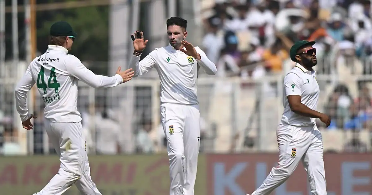 കൊൽക്കത്ത ടെസ്റ്റിൽ ഇന്ത്യ 189 റൺസിന് ഓൾ ഔട്ട്; 30 റൺസിന്റെ ഒന്നാമിന്നിംഗ്സ് ലീഡ്