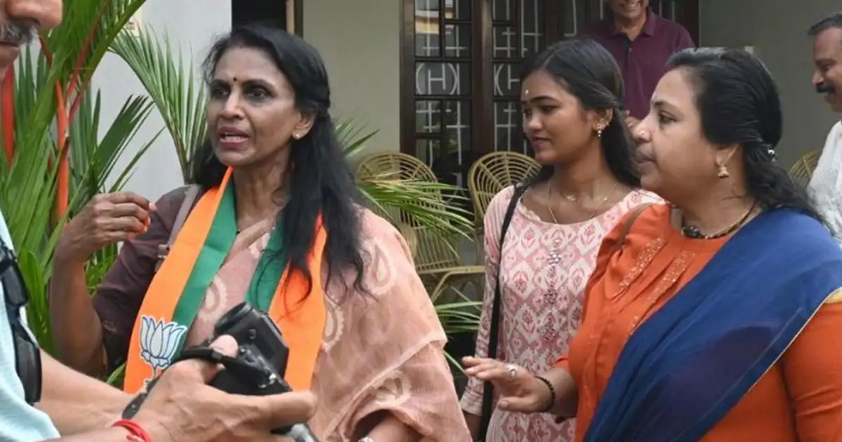 ഐപിഎസ് എന്നെഴുതിയത് മായ്ച്ച് തെരഞ്ഞെടുപ്പ് കമ്മീഷൻ; ആർ ശ്രീലേഖക്ക് തിരിച്ചടി