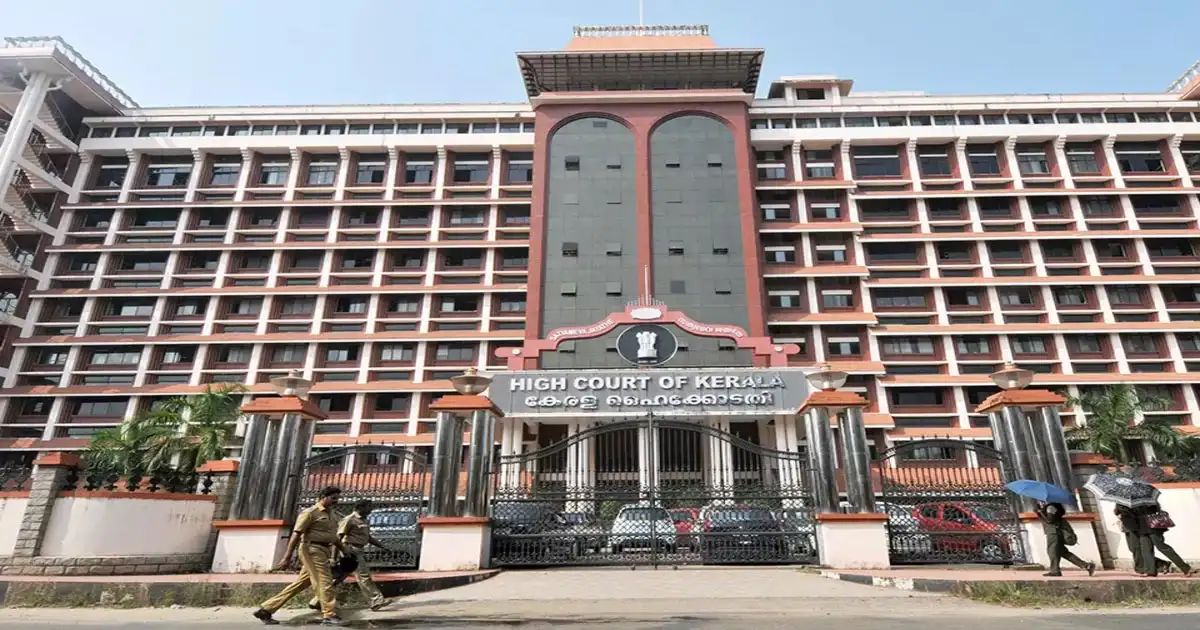 പണമില്ലെന്ന പേരിൽ ചികിത്സ നിഷേധിക്കരുത്, ചികിത്സാ നിരക്ക് പ്രദർശിപ്പിക്കണം: ആശുപത്രികൾക്ക് മാർഗനിർദേശം നൽകി ഹൈക്കോടതി