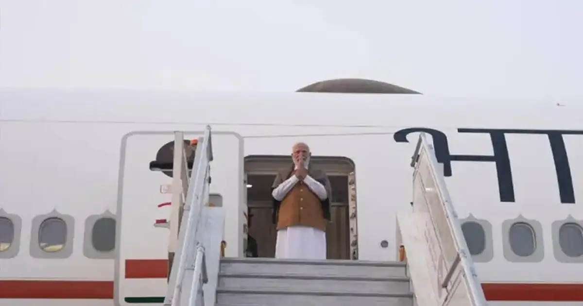 ജി 20 ഉച്ചകോടിയിൽ പങ്കെടുക്കുന്നതിനായി പ്രധാനമന്ത്രി നരേന്ദ്രമോദി ദക്ഷിണാഫ്രിക്കയിലേക്ക് തിരിച്ചു