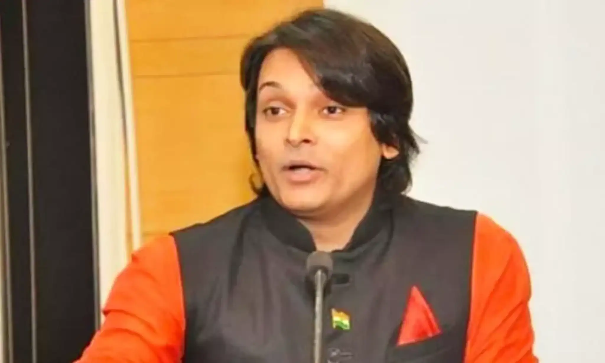 രാഹുൽ മാങ്കൂട്ടത്തിലിനെതിരായ പരാതിയിൽ അതിജീവിതയെ അപമാനിച്ചു; രാഹുല്‍ ഈശ്വര്‍ കസ്റ്റഡിയില്‍