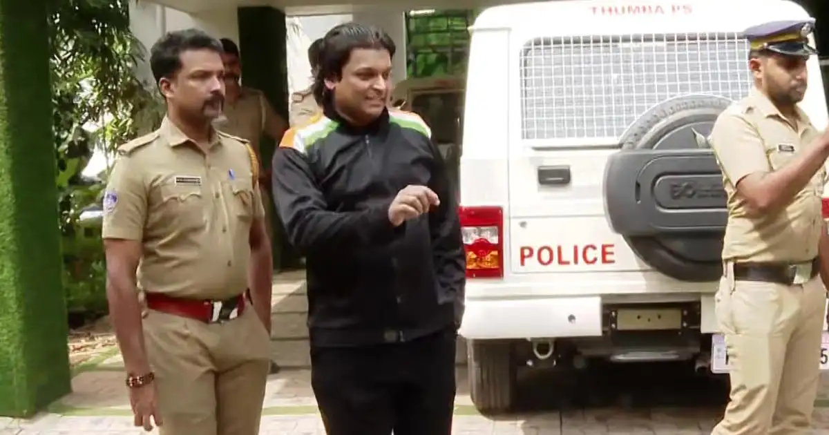 രാഹുൽ ഈശ്വർ ജില്ലാ സെഷൻസ് കോടതിയിൽ നൽകിയ ജാമ്യ ഹർജി പിൻവലിച്ചു