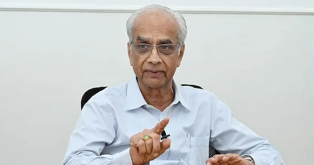 ഇരട്ടപ്പദവി: കെ ജയകുമാറിനെ അയോഗ്യനാക്കണമെന്ന് ഹർജി; കോടതിയെ സമീപിച്ചത് ബി അശോക് ഐഎഎസ്