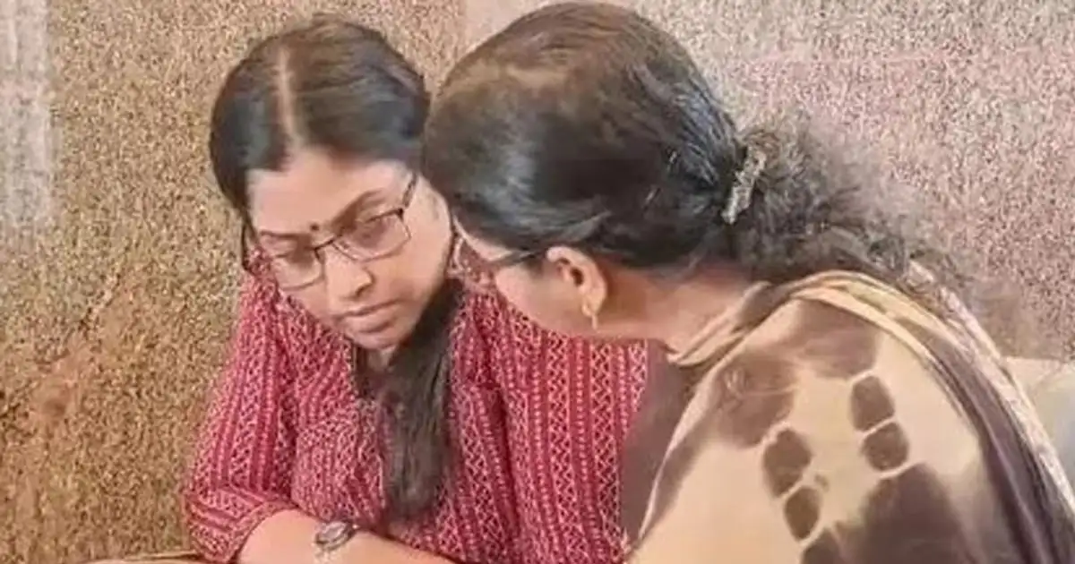 6000 രൂപ കൈക്കൂലി; ഇലക്ട്രിക്കൽ ഇൻസ്‌പെക്ടറേറ്റ് ഉദ്യോഗസ്ഥ തലശ്ശേരി റെയിൽവേ സ്‌റ്റേഷനിൽ പിടിയിൽ