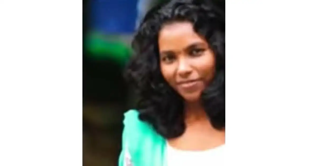 ഫേസ് ക്രീം മാറ്റിവെച്ചതിന് കമ്പിപ്പാര കൊണ്ട് അമ്മയുടെ വാരിയെല്ല് തല്ലിയൊടിച്ചു; എറണാകുളത്ത് മകൾ അറസ്റ്റിൽ